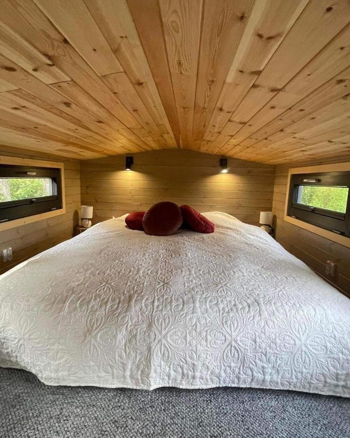 Гостьовий будинок La Tiny House De Nanou Рошфор Екстер'єр фото